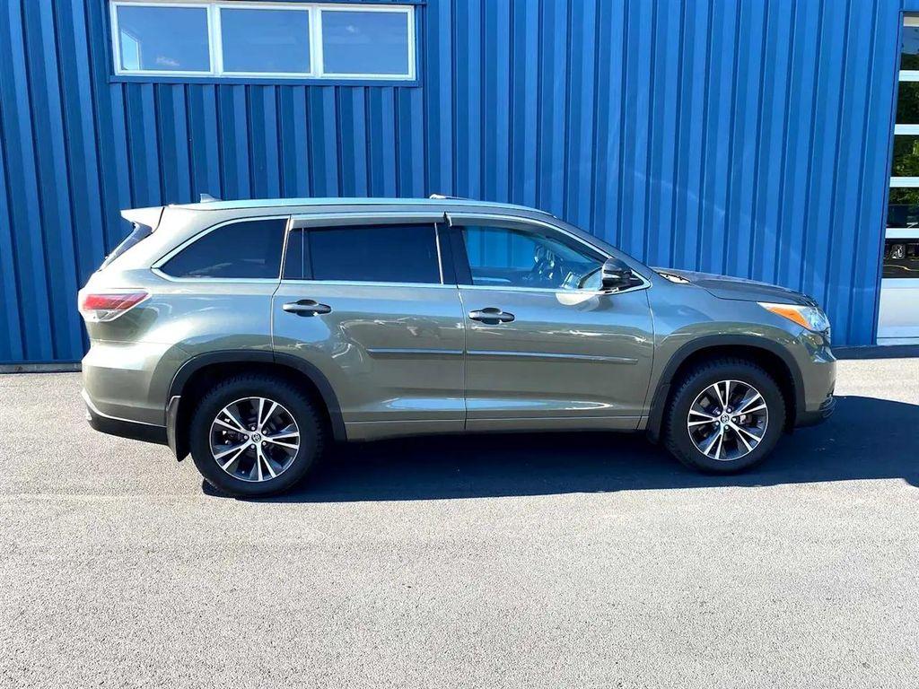 used 2016 Toyota Highlander car, priced at $19,999