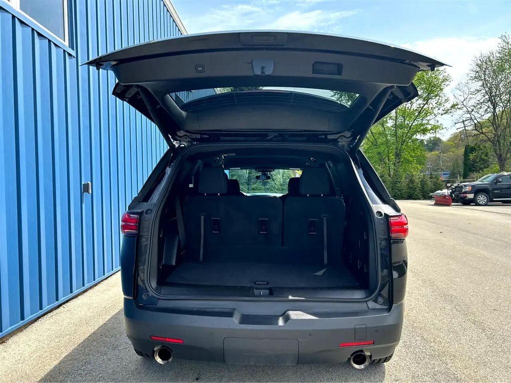 used 2022 Chevrolet Traverse car, priced at $28,572