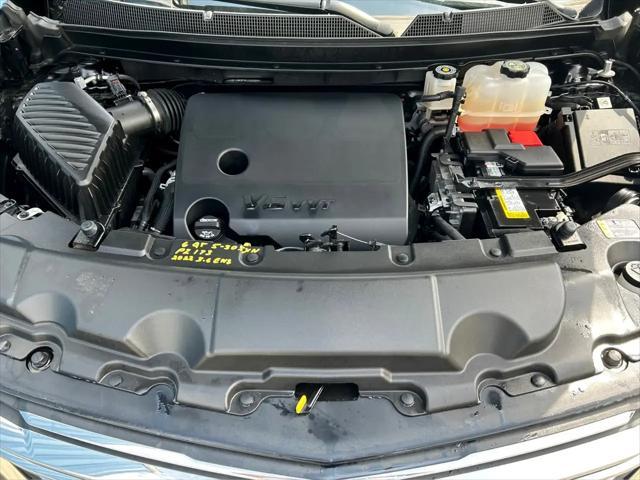 used 2022 Chevrolet Traverse car, priced at $28,572