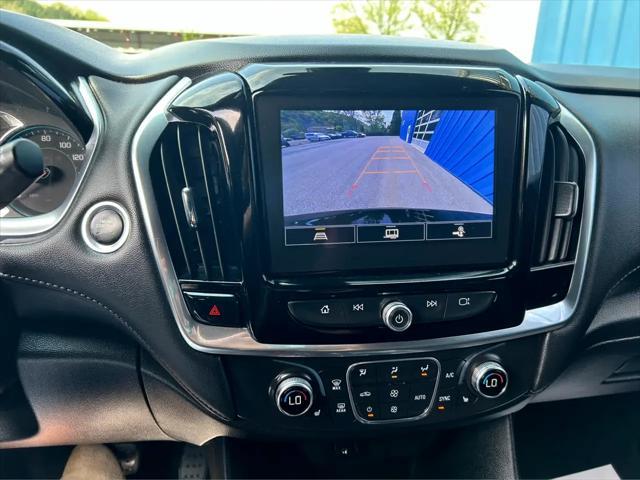 used 2022 Chevrolet Traverse car, priced at $28,572