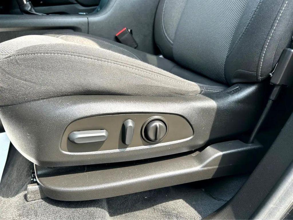 used 2022 Chevrolet Traverse car, priced at $28,572