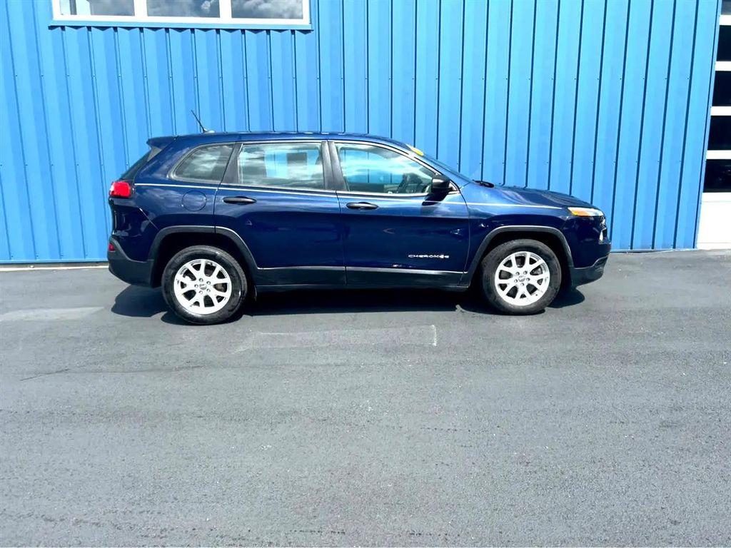 used 2016 Jeep Cherokee car, priced at $12,414