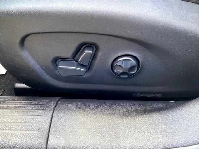 used 2016 Chrysler 200 car, priced at $8,995