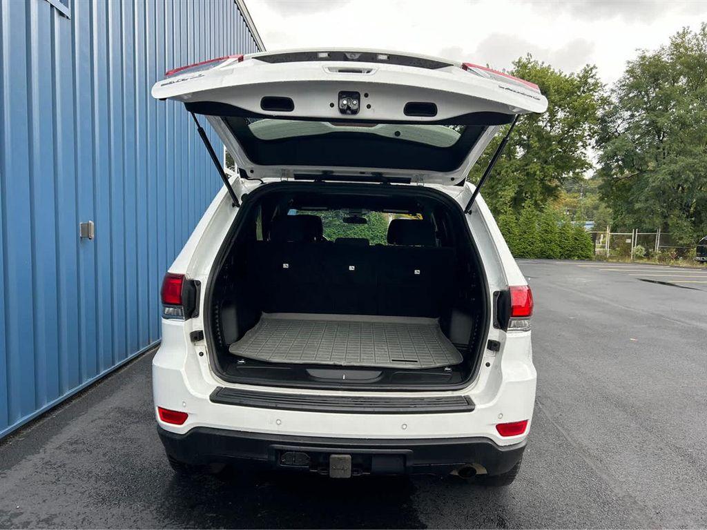 used 2021 Jeep Grand Cherokee car, priced at $23,487