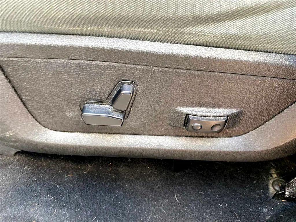 used 2020 Ram 1500 Classic car, priced at $24,961