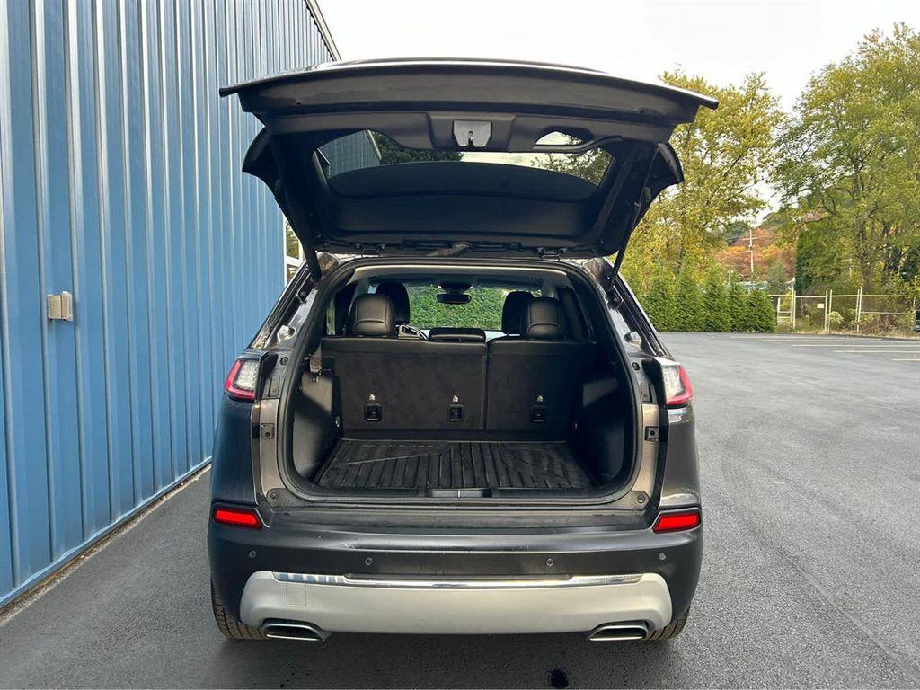 used 2019 Jeep Cherokee car, priced at $18,788