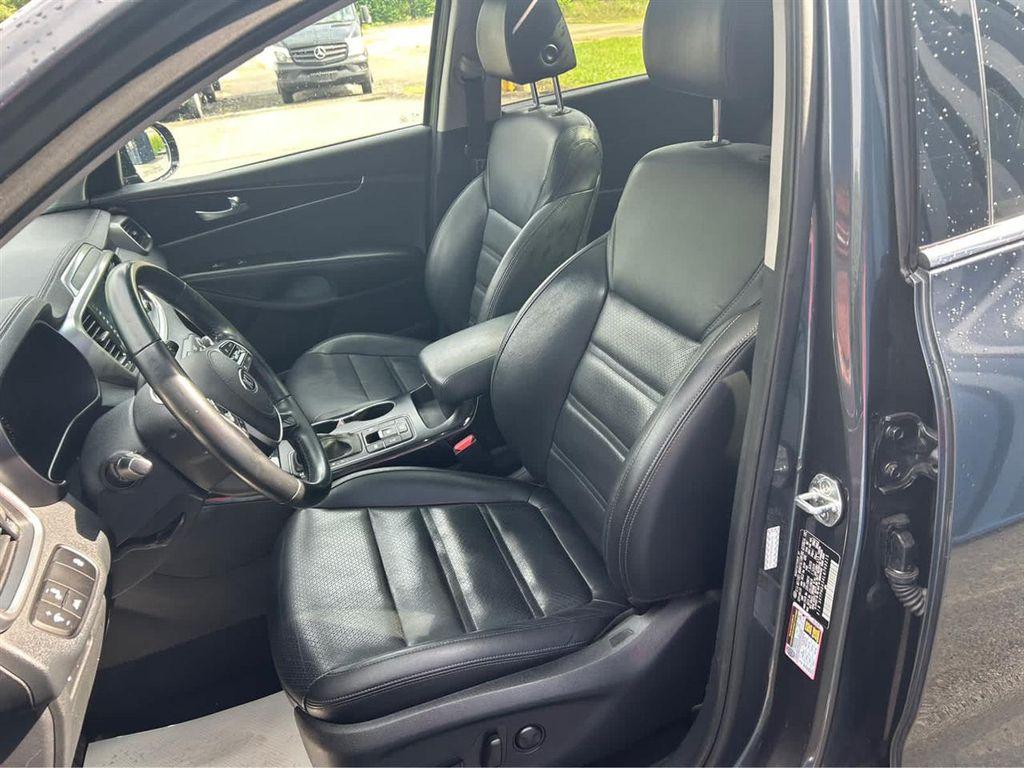 used 2020 Kia Sorento car, priced at $19,869