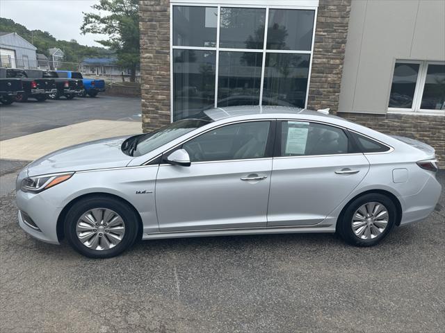 used 2017 Hyundai Sonata Hybrid car, priced at $10,842