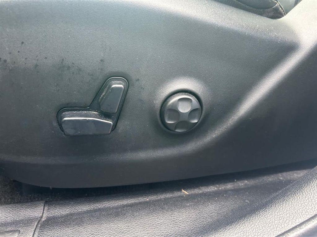 used 2015 Jeep Cherokee car, priced at $13,389