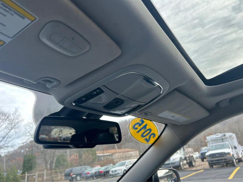 used 2015 Jeep Cherokee car, priced at $13,389