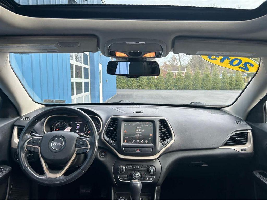 used 2015 Jeep Cherokee car, priced at $13,389