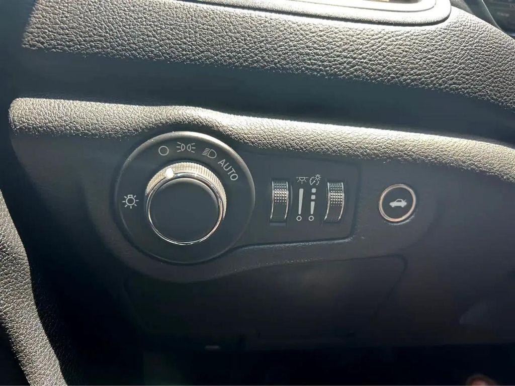 used 2015 Chrysler 200 car, priced at $10,999