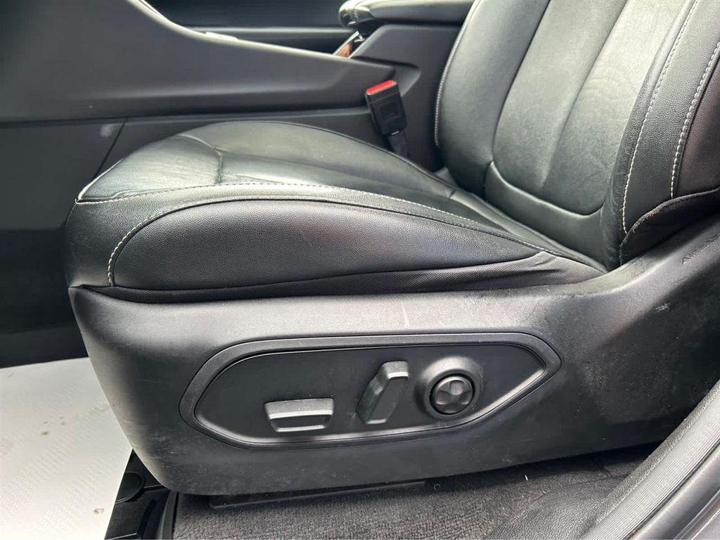 used 2022 Jeep Grand Cherokee L car, priced at $27,989