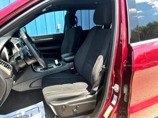 used 2017 Jeep Grand Cherokee car, priced at $15,610