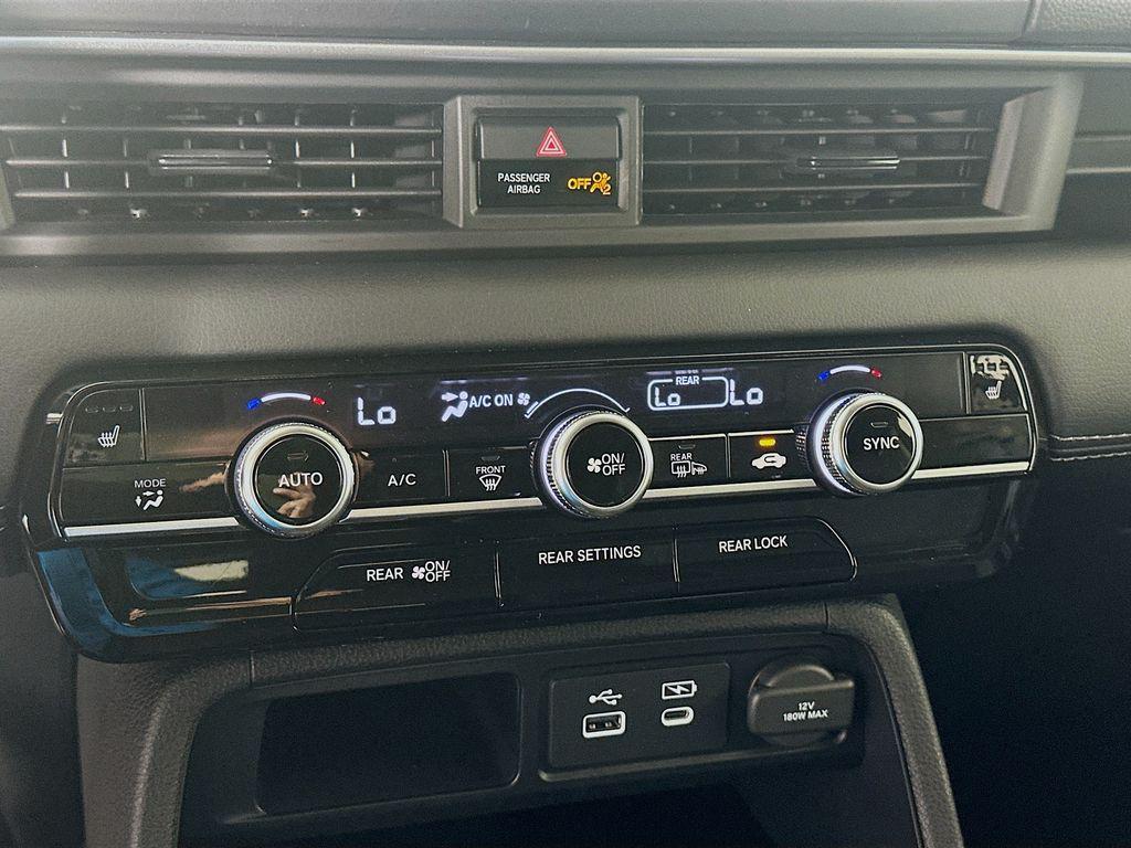 new 2025 Honda Pilot car, priced at $50,850