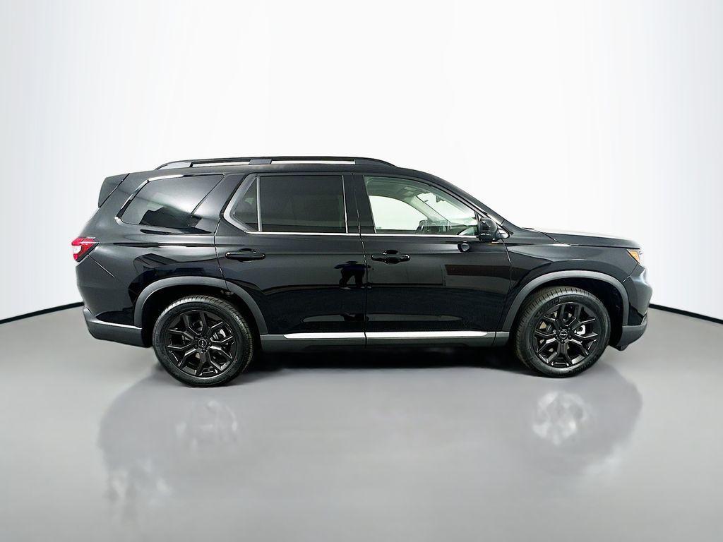 new 2025 Honda Pilot car, priced at $50,850