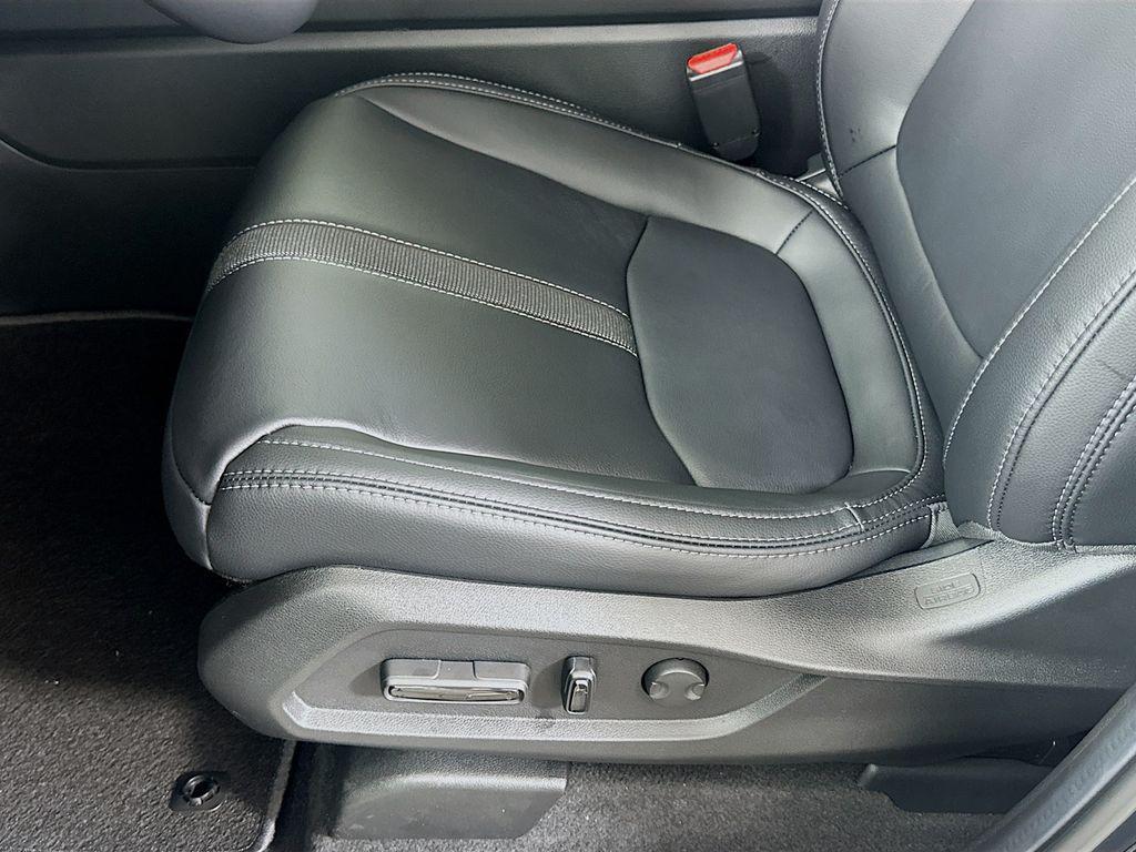 new 2025 Honda Pilot car, priced at $50,850