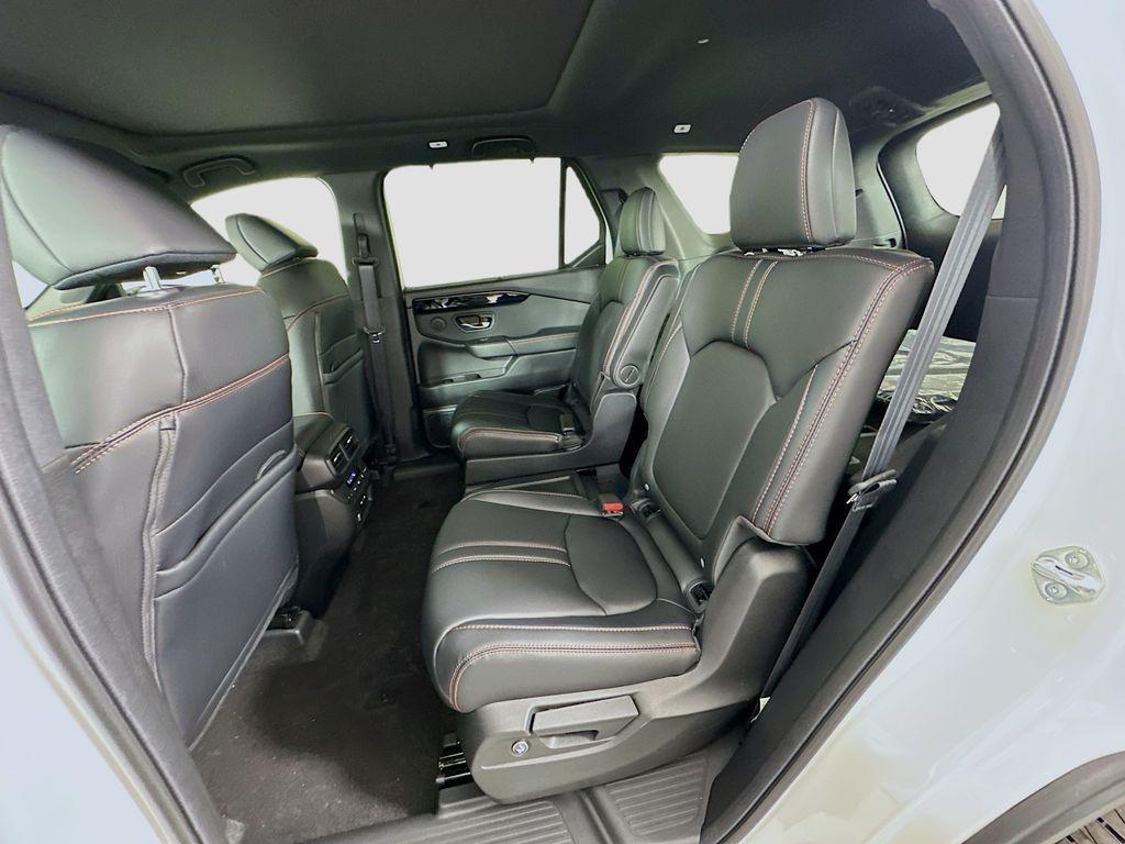 new 2025 Honda Pilot car, priced at $51,350