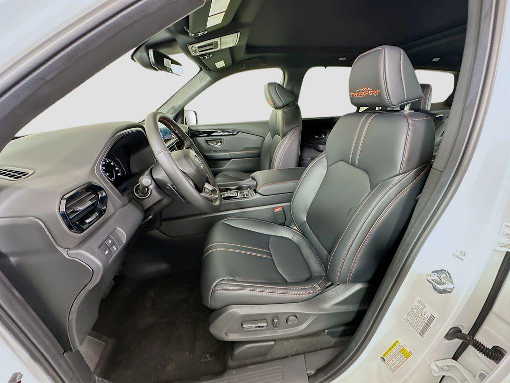 new 2025 Honda Pilot car, priced at $51,350