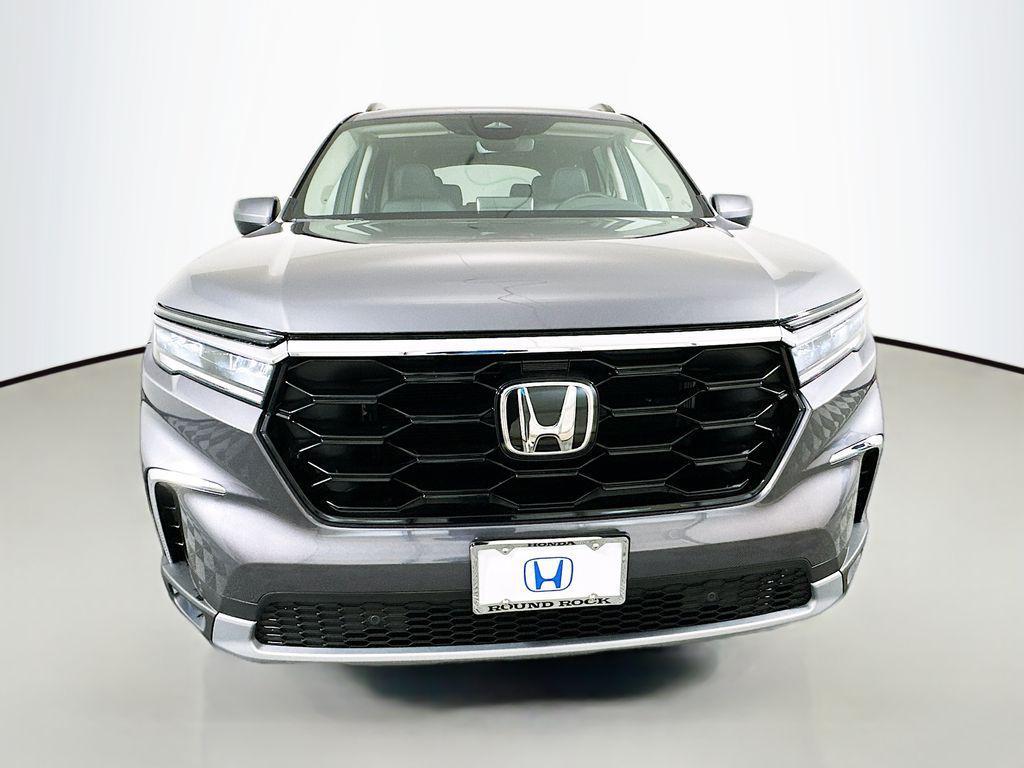 new 2025 Honda Pilot car, priced at $53,800