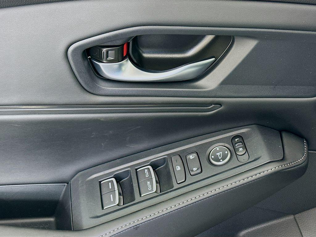 new 2025 Honda Accord Hybrid car, priced at $35,305