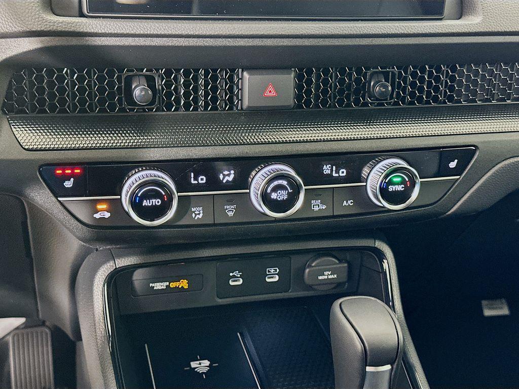 new 2026 Honda CR-V Hybrid car, priced at $40,175