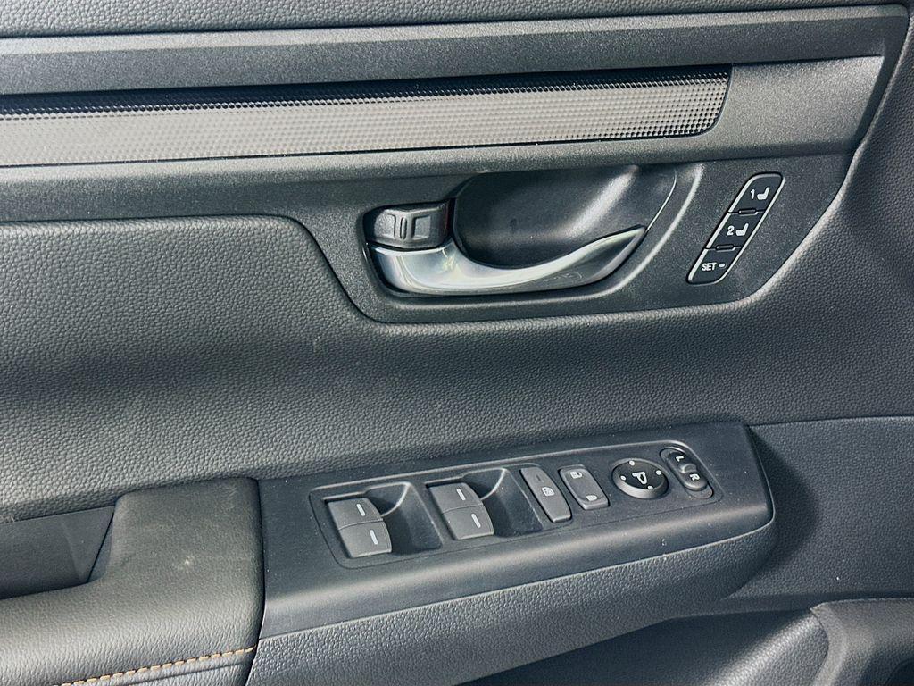 new 2026 Honda CR-V Hybrid car, priced at $40,175