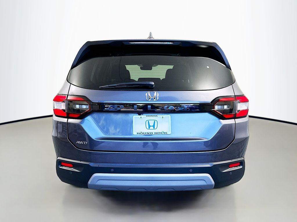 new 2025 Honda Pilot car, priced at $46,330