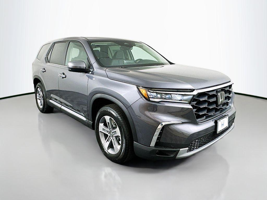 new 2025 Honda Pilot car, priced at $46,330