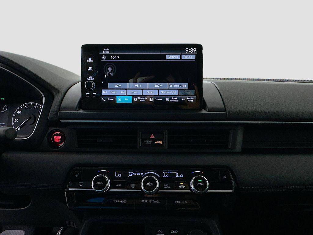 new 2025 Honda Pilot car, priced at $46,330