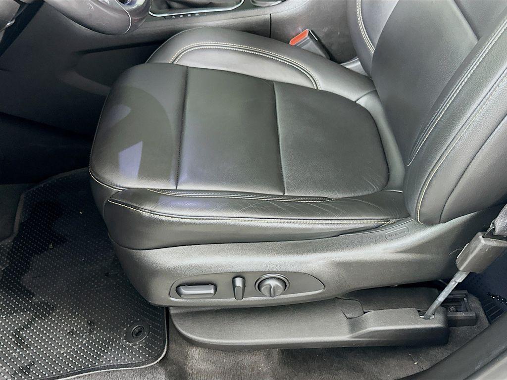 used 2019 Chevrolet Traverse car, priced at $19,500