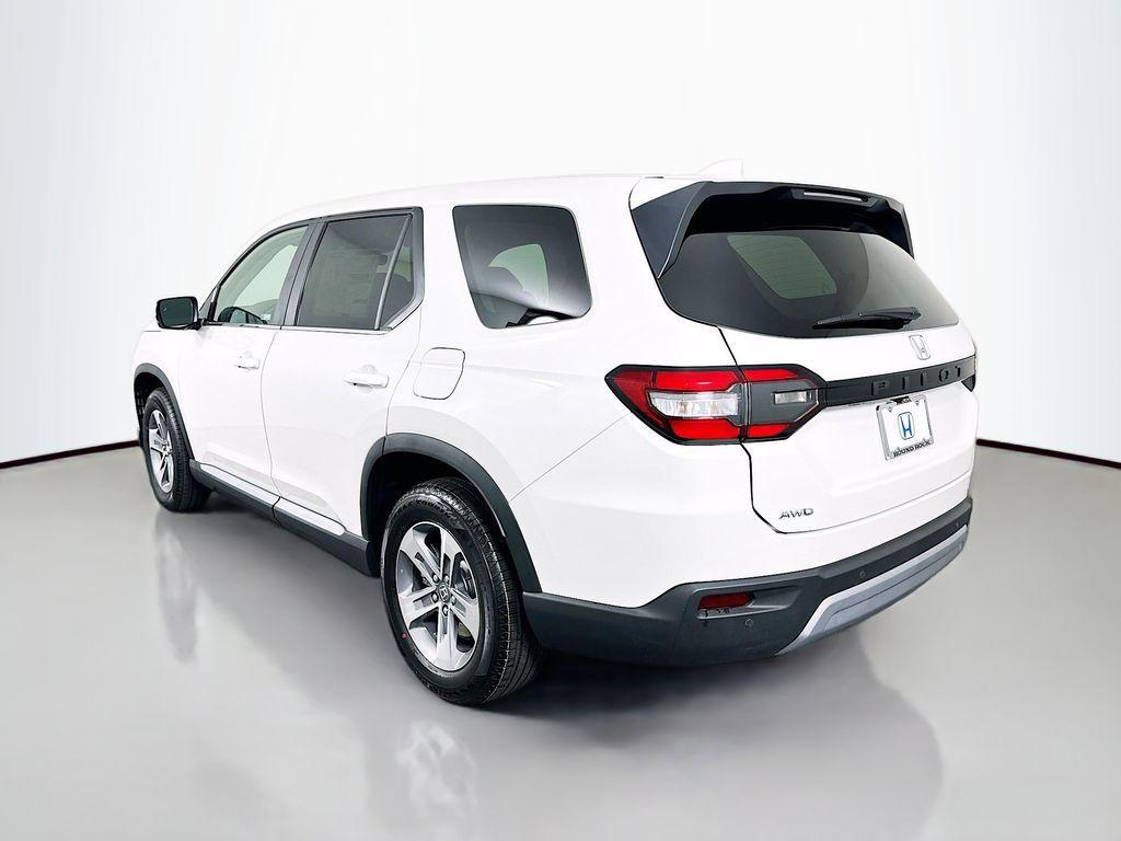 new 2025 Honda Pilot car, priced at $48,280
