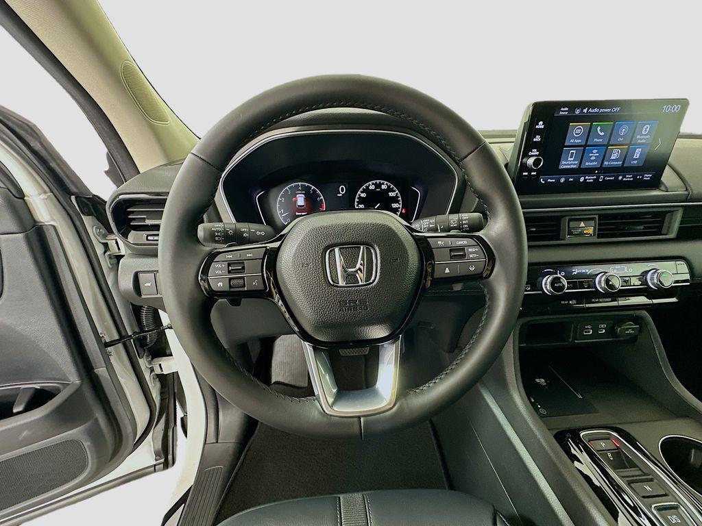 new 2025 Honda Pilot car, priced at $48,280