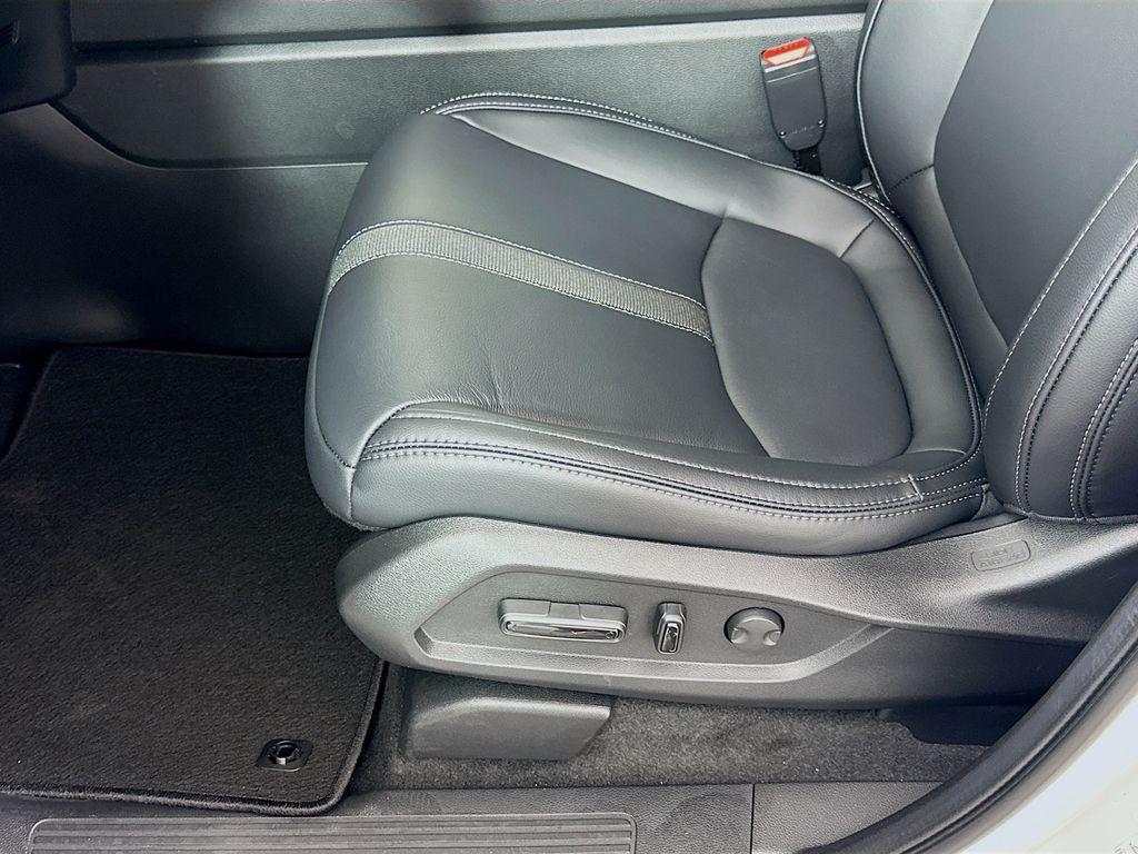 new 2025 Honda Pilot car, priced at $48,280