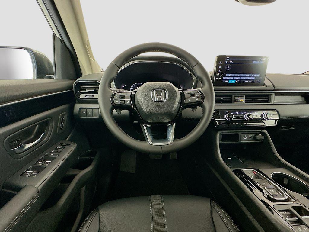 new 2025 Honda Pilot car, priced at $48,280