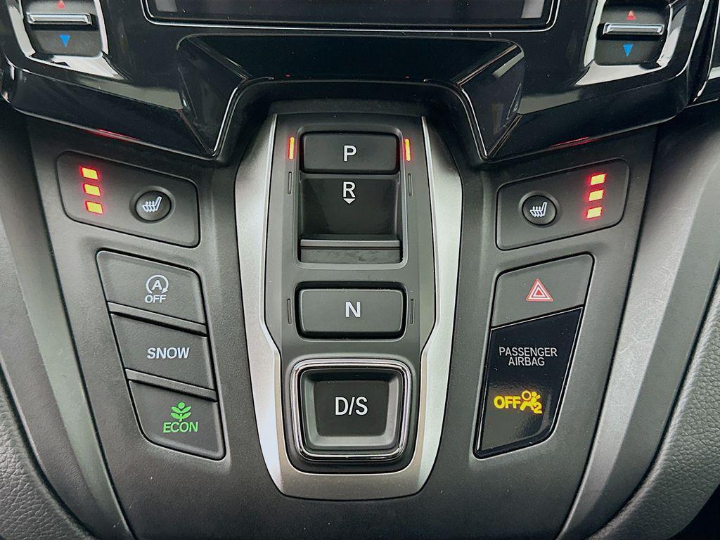 used 2024 Honda Odyssey car, priced at $33,400