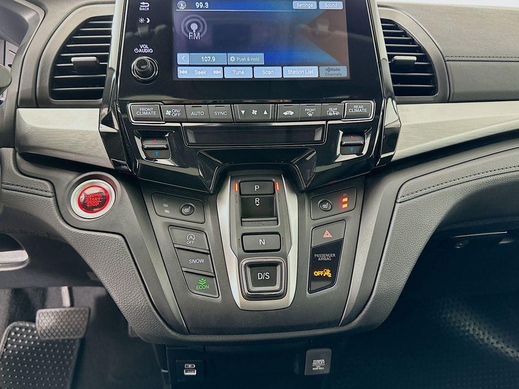 used 2024 Honda Odyssey car, priced at $33,400