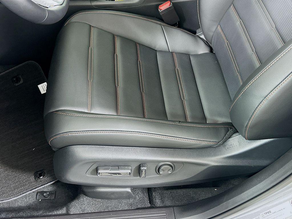 new 2026 Honda CR-V Hybrid car, priced at $40,175