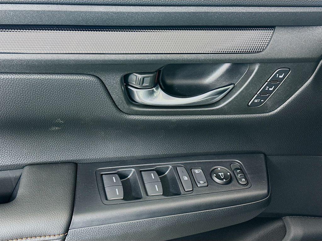 new 2026 Honda CR-V Hybrid car, priced at $40,175