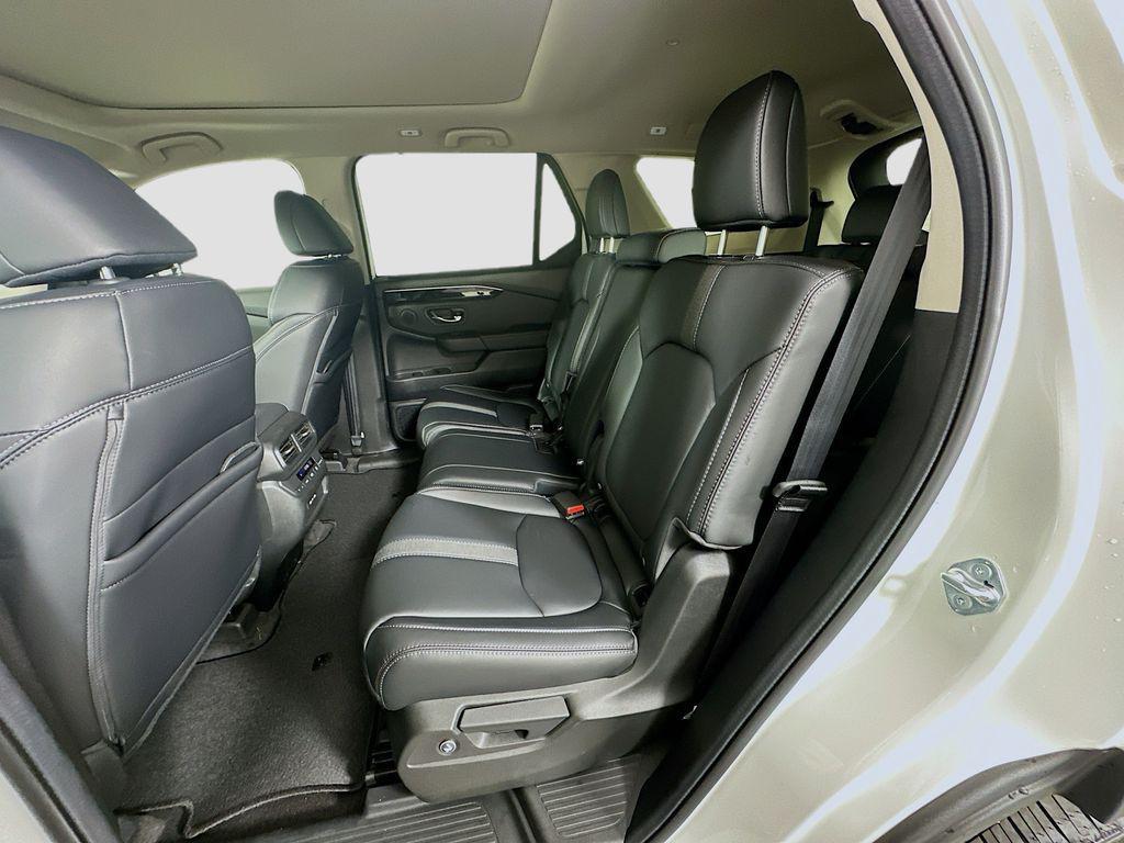new 2025 Honda Pilot car, priced at $51,550