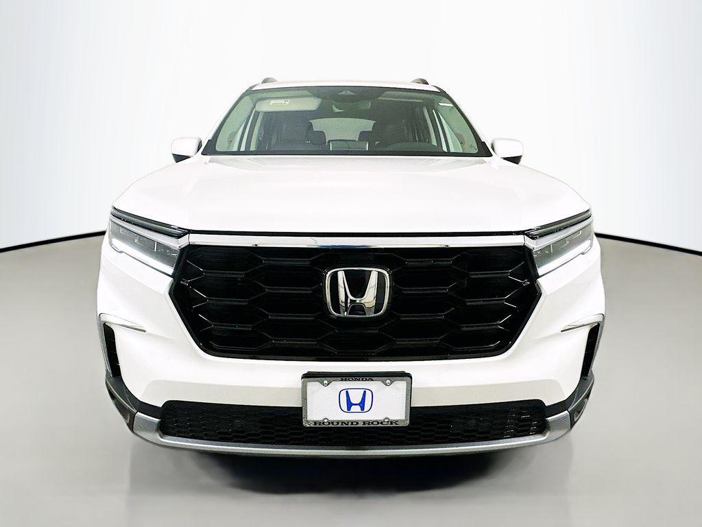 new 2025 Honda Pilot car, priced at $51,550