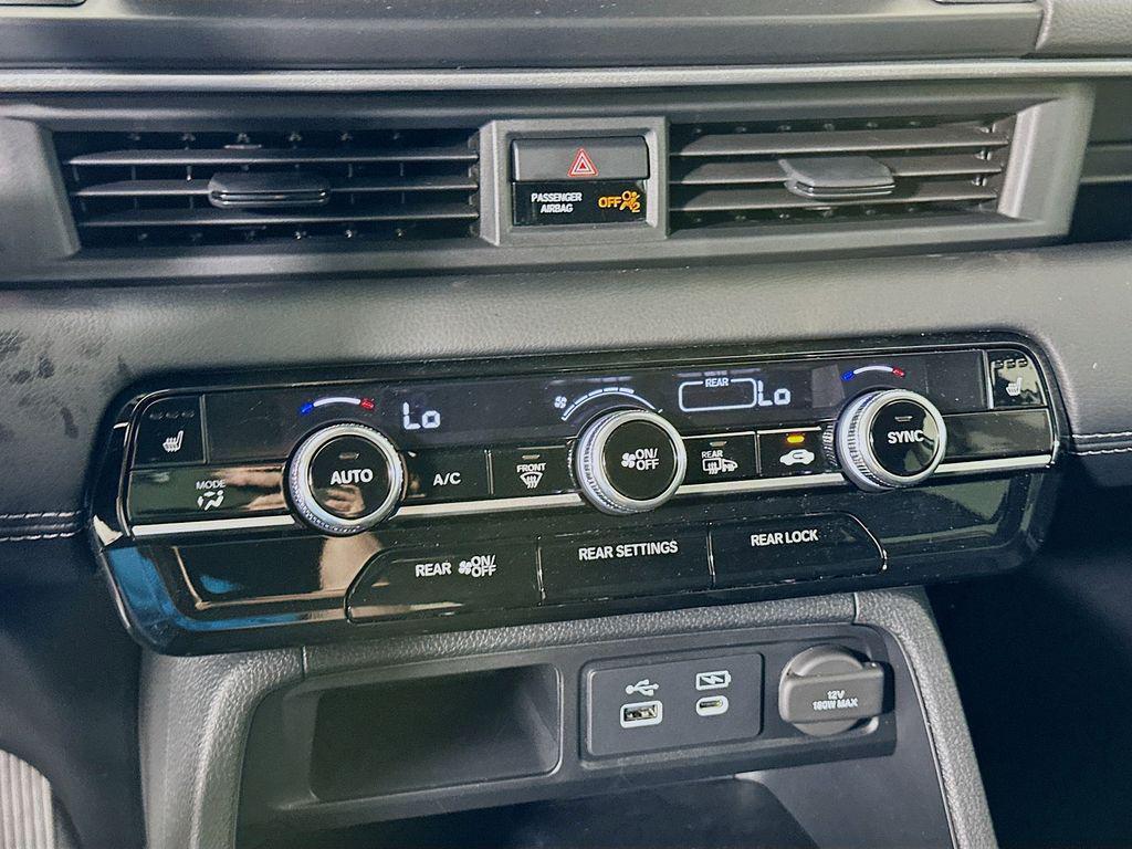 new 2025 Honda Pilot car, priced at $48,280