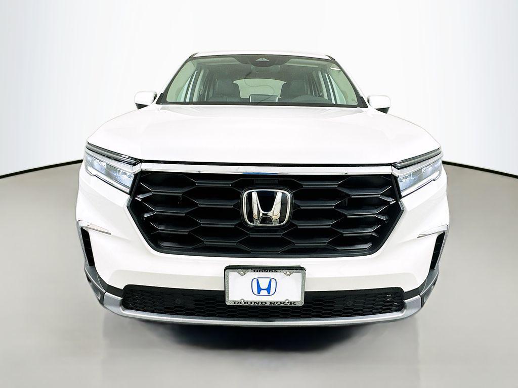 new 2025 Honda Pilot car, priced at $48,280