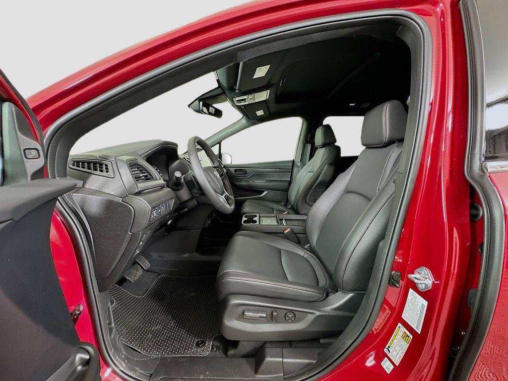 new 2026 Honda Odyssey car, priced at $45,845