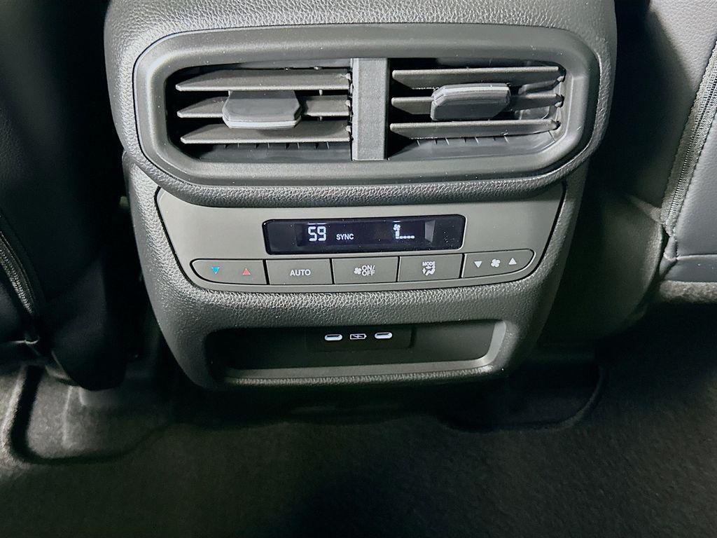 new 2025 Honda Pilot car, priced at $44,995