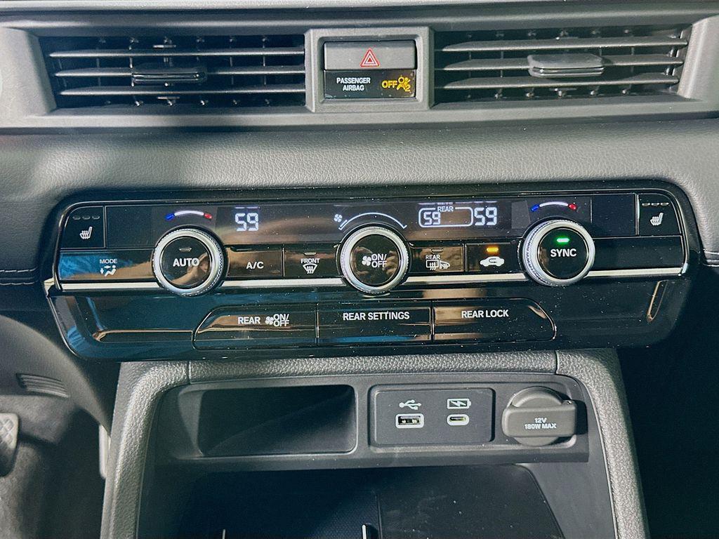 new 2025 Honda Pilot car, priced at $44,995