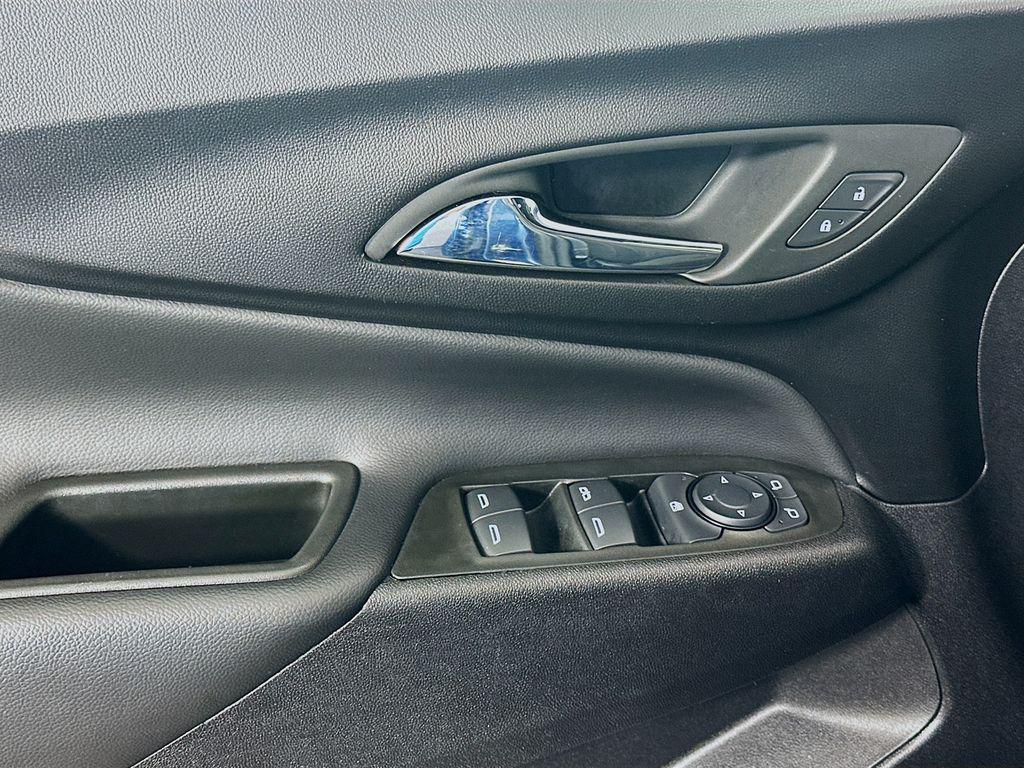 used 2024 Chevrolet Equinox car, priced at $21,000
