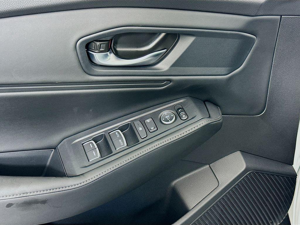 new 2025 Honda Accord Hybrid car, priced at $35,305