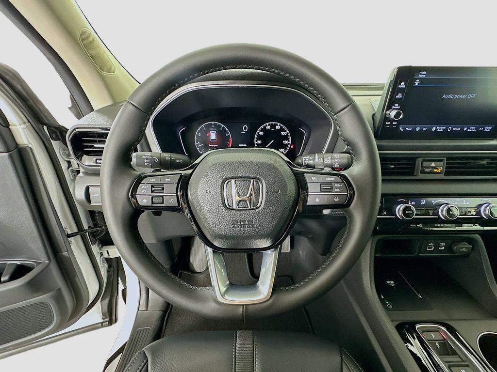 new 2025 Honda Pilot car, priced at $48,280