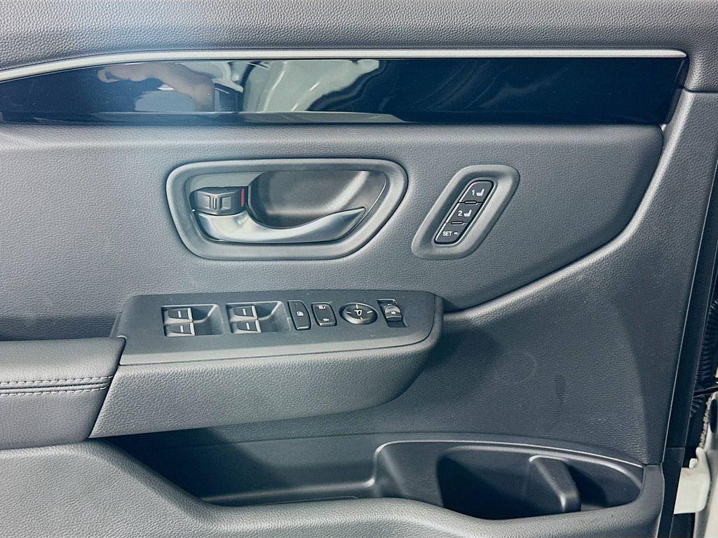 new 2025 Honda Pilot car, priced at $48,280